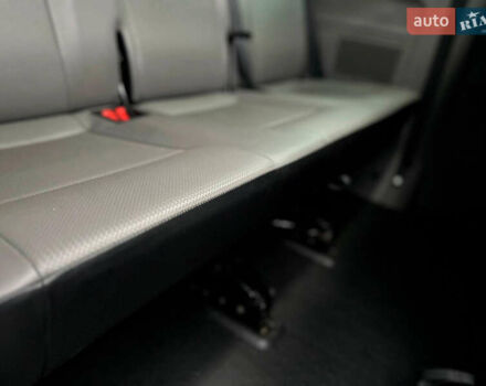 Серый Фольксваген Каравелла, объемом двигателя 2 л и пробегом 300 тыс. км за 40068 $, фото 16 на Automoto.ua