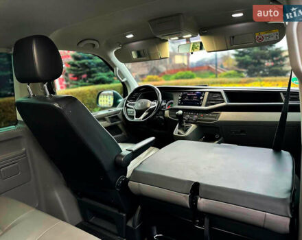 Серый Фольксваген Каравелла, объемом двигателя 2 л и пробегом 300 тыс. км за 40068 $, фото 68 на Automoto.ua