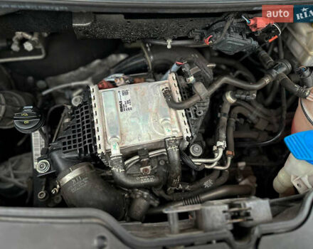 Серый Фольксваген Каравелла, объемом двигателя 2 л и пробегом 300 тыс. км за 40068 $, фото 58 на Automoto.ua