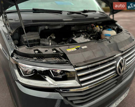 Серый Фольксваген Каравелла, объемом двигателя 2 л и пробегом 300 тыс. км за 40068 $, фото 12 на Automoto.ua