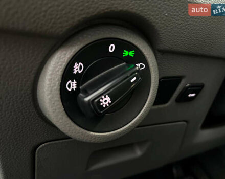 Серый Фольксваген Каравелла, объемом двигателя 2 л и пробегом 300 тыс. км за 40068 $, фото 37 на Automoto.ua