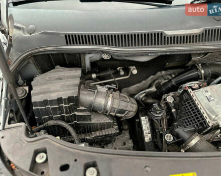 Серый Фольксваген Каравелла, объемом двигателя 2 л и пробегом 300 тыс. км за 40068 $, фото 59 на Automoto.ua