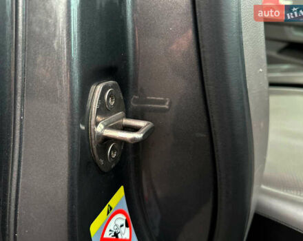 Серый Фольксваген Каравелла, объемом двигателя 2 л и пробегом 300 тыс. км за 40068 $, фото 6 на Automoto.ua