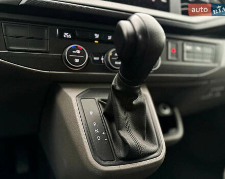 Серый Фольксваген Каравелла, объемом двигателя 2 л и пробегом 300 тыс. км за 40068 $, фото 7 на Automoto.ua