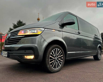 Серый Фольксваген Каравелла, объемом двигателя 2 л и пробегом 300 тыс. км за 40068 $, фото 45 на Automoto.ua