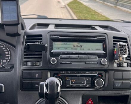 Серый Фольксваген Каравелла, объемом двигателя 2 л и пробегом 215 тыс. км за 8500 $, фото 18 на Automoto.ua