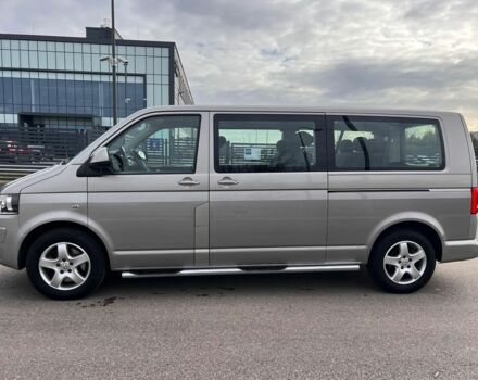 Серый Фольксваген Каравелла, объемом двигателя 2 л и пробегом 215 тыс. км за 8500 $, фото 4 на Automoto.ua