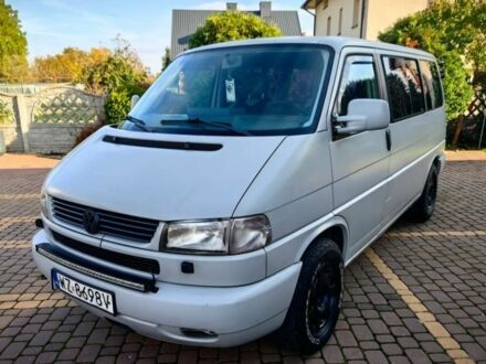 Серый Фольксваген Каравелла, объемом двигателя 2.5 л и пробегом 243 тыс. км за 2950 $, фото 1 на Automoto.ua