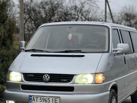 Серый Фольксваген Каравелла, объемом двигателя 2.5 л и пробегом 510 тыс. км за 9499 $, фото 1 на Automoto.ua