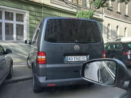 Сірий Фольксваген Каравелла, об'ємом двигуна 1.9 л та пробігом 216 тис. км за 13750 $, фото 1 на Automoto.ua