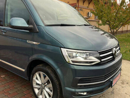 Серый Фольксваген Каравелла, объемом двигателя 1.97 л и пробегом 181 тыс. км за 33500 $, фото 1 на Automoto.ua