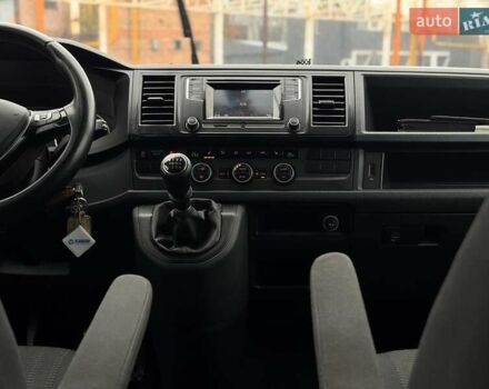Синій Фольксваген Каравелла, об'ємом двигуна 2 л та пробігом 238 тис. км за 28990 $, фото 29 на Automoto.ua
