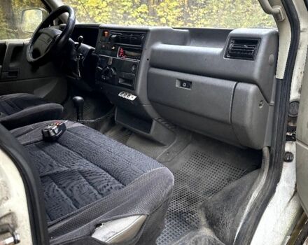 Зеленый Фольксваген Каравелла, объемом двигателя 2.5 л и пробегом 280 тыс. км за 2700 $, фото 6 на Automoto.ua