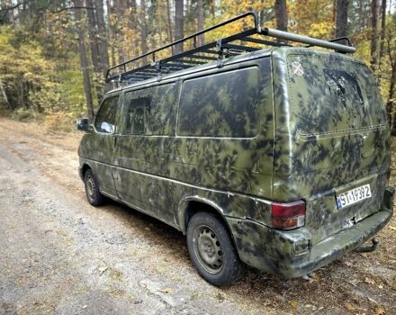 Зеленый Фольксваген Каравелла, объемом двигателя 2.5 л и пробегом 280 тыс. км за 2700 $, фото 2 на Automoto.ua