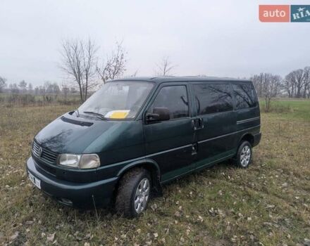 Зеленый Фольксваген Каравелла, объемом двигателя 2.5 л и пробегом 500 тыс. км за 4800 $, фото 1 на Automoto.ua