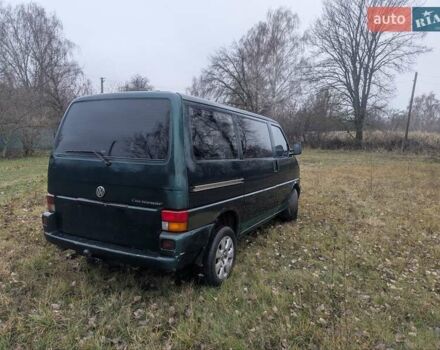 Зеленый Фольксваген Каравелла, объемом двигателя 2.5 л и пробегом 500 тыс. км за 4800 $, фото 3 на Automoto.ua