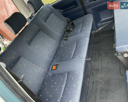 Зеленый Фольксваген Каравелла, объемом двигателя 2.5 л и пробегом 359 тыс. км за 8800 $, фото 36 на Automoto.ua