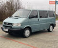 Зеленый Фольксваген Каравелла, объемом двигателя 2.5 л и пробегом 359 тыс. км за 8800 $, фото 1 на Automoto.ua