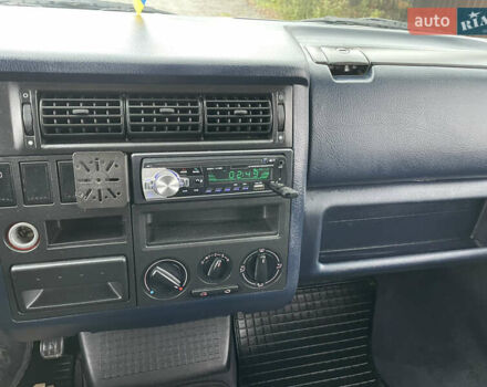 Зеленый Фольксваген Каравелла, объемом двигателя 2.5 л и пробегом 359 тыс. км за 8800 $, фото 32 на Automoto.ua