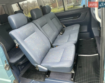 Зеленый Фольксваген Каравелла, объемом двигателя 2.5 л и пробегом 359 тыс. км за 8800 $, фото 31 на Automoto.ua