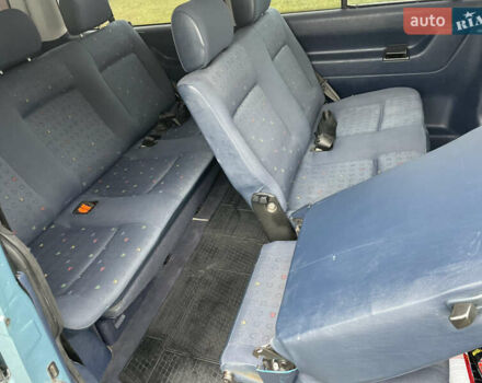 Зеленый Фольксваген Каравелла, объемом двигателя 2.5 л и пробегом 359 тыс. км за 8800 $, фото 30 на Automoto.ua