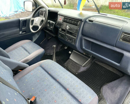 Зеленый Фольксваген Каравелла, объемом двигателя 2.5 л и пробегом 359 тыс. км за 8800 $, фото 26 на Automoto.ua