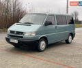 Зеленый Фольксваген Каравелла, объемом двигателя 2.5 л и пробегом 359 тыс. км за 8800 $, фото 2 на Automoto.ua