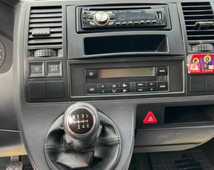 Зеленый Фольксваген Каравелла, объемом двигателя 2.5 л и пробегом 356 тыс. км за 11900 $, фото 12 на Automoto.ua