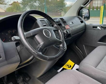 Зеленый Фольксваген Каравелла, объемом двигателя 2.5 л и пробегом 356 тыс. км за 11900 $, фото 7 на Automoto.ua