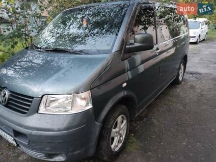 Зеленый Фольксваген Каравелла, объемом двигателя 2.5 л и пробегом 300 тыс. км за 11000 $, фото 1 на Automoto.ua