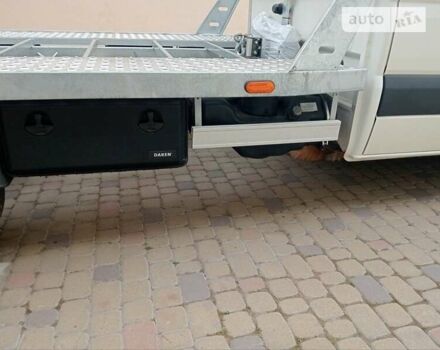 Белый Фольксваген Крафтер, объемом двигателя 2.5 л и пробегом 267 тыс. км за 18999 $, фото 5 на Automoto.ua