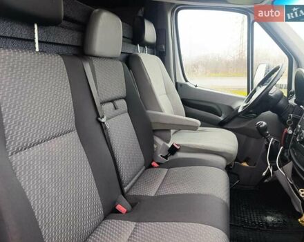 Белый Фольксваген Крафтер, объемом двигателя 1.97 л и пробегом 299 тыс. км за 16000 $, фото 13 на Automoto.ua