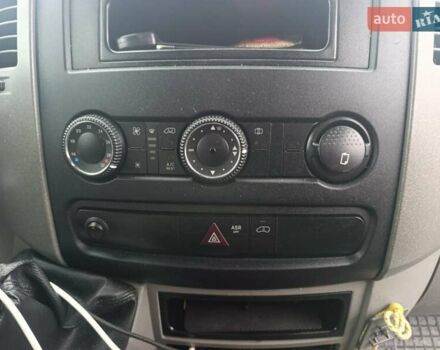 Белый Фольксваген Крафтер, объемом двигателя 1.97 л и пробегом 299 тыс. км за 16000 $, фото 12 на Automoto.ua