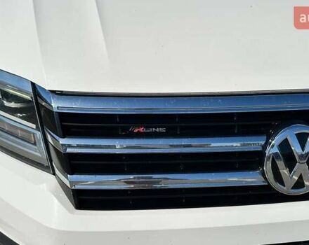 Белый Фольксваген Крафтер, объемом двигателя 1.97 л и пробегом 238 тыс. км за 23000 $, фото 9 на Automoto.ua