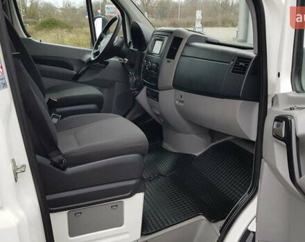 Белый Фольксваген Крафтер, объемом двигателя 1.97 л и пробегом 240 тыс. км за 21800 $, фото 22 на Automoto.ua