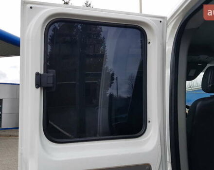 Белый Фольксваген Крафтер, объемом двигателя 1.97 л и пробегом 240 тыс. км за 21800 $, фото 31 на Automoto.ua