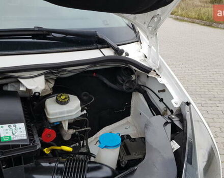 Белый Фольксваген Крафтер, объемом двигателя 1.97 л и пробегом 240 тыс. км за 21800 $, фото 37 на Automoto.ua