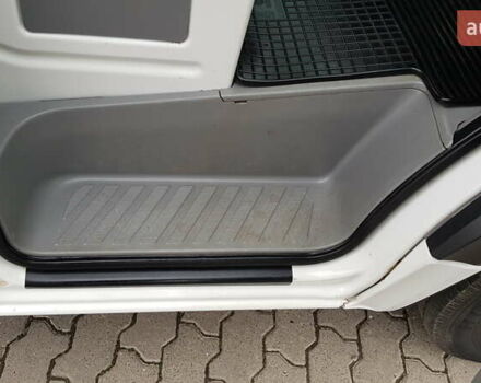 Белый Фольксваген Крафтер, объемом двигателя 1.97 л и пробегом 240 тыс. км за 21800 $, фото 26 на Automoto.ua