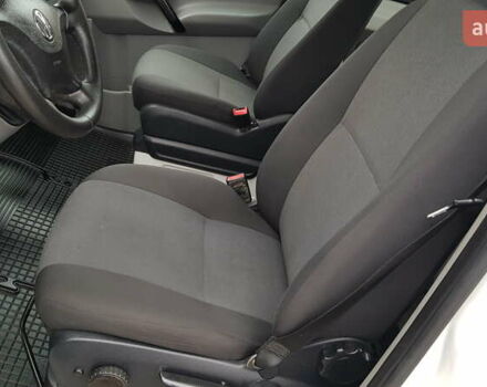 Белый Фольксваген Крафтер, объемом двигателя 1.97 л и пробегом 240 тыс. км за 21800 $, фото 18 на Automoto.ua