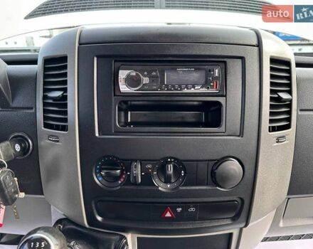 Білий Фольксваген Крафтєр, об'ємом двигуна 2 л та пробігом 85 тис. км за 24900 $, фото 22 на Automoto.ua