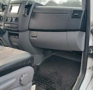 Белый Фольксваген Крафтер, объемом двигателя 2.5 л и пробегом 268 тыс. км за 8500 $, фото 12 на Automoto.ua