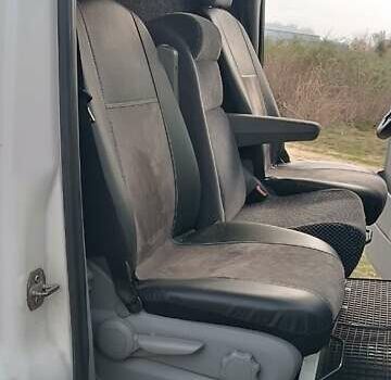 Белый Фольксваген Крафтер, объемом двигателя 2.5 л и пробегом 268 тыс. км за 8500 $, фото 13 на Automoto.ua