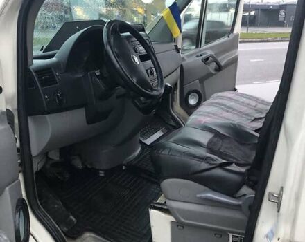 Білий Фольксваген Крафтєр, об'ємом двигуна 2.46 л та пробігом 400 тис. км за 6500 $, фото 9 на Automoto.ua