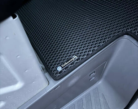 Белый Фольксваген Крафтер, объемом двигателя 1.97 л и пробегом 423 тыс. км за 12800 $, фото 47 на Automoto.ua