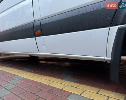 Белый Фольксваген Крафтер, объемом двигателя 1.97 л и пробегом 423 тыс. км за 12800 $, фото 36 на Automoto.ua