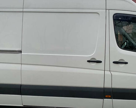 Белый Фольксваген Крафтер, объемом двигателя 2.46 л и пробегом 350 тыс. км за 13850 $, фото 3 на Automoto.ua