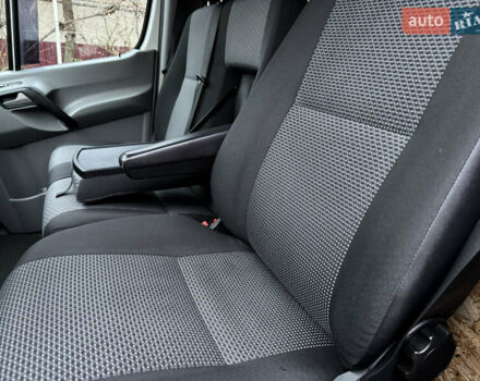 Белый Фольксваген Крафтер, объемом двигателя 1.97 л и пробегом 423 тыс. км за 12800 $, фото 65 на Automoto.ua