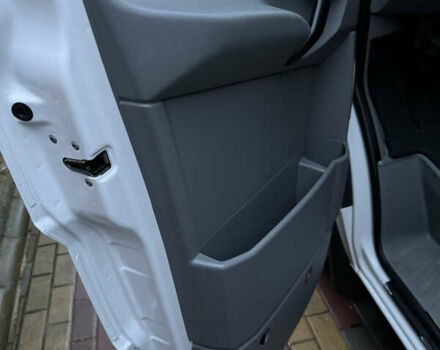 Белый Фольксваген Крафтер, объемом двигателя 1.97 л и пробегом 423 тыс. км за 12800 $, фото 54 на Automoto.ua