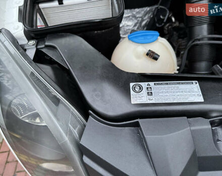 Белый Фольксваген Крафтер, объемом двигателя 1.97 л и пробегом 423 тыс. км за 12800 $, фото 74 на Automoto.ua