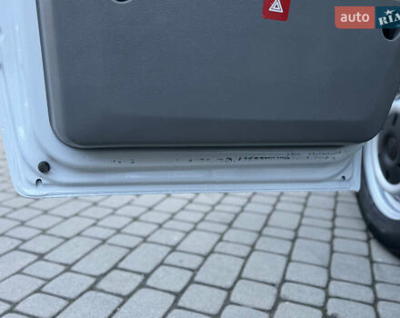 Белый Фольксваген Крафтер, объемом двигателя 1.97 л и пробегом 450 тыс. км за 12499 $, фото 37 на Automoto.ua